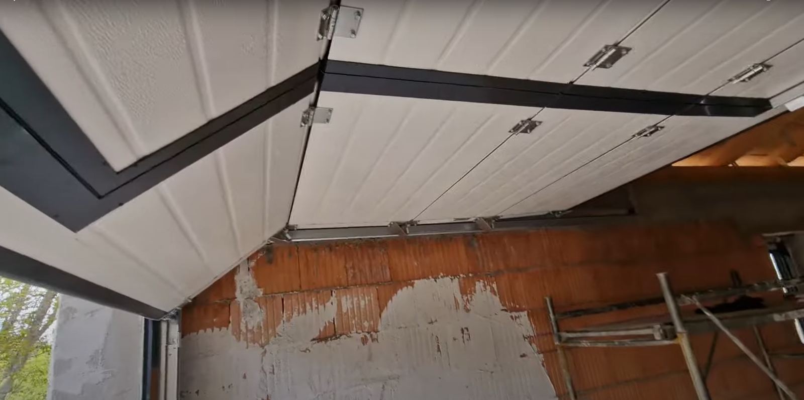 Off-Track Garage Door Realignment Palm Beach Gardens