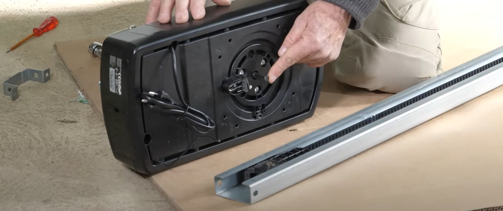 The Ultimate Guide to Garage Door Opener Replacement: What You Need to Know